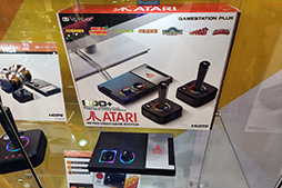 画像ギャラリー No.009のサムネイル画像 / Atari 50周年記念のゲーム機が，ミニサイズレトロゲーム機の「My Arcade」から2023年末に登場。実機をチェックしてきた