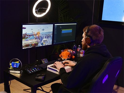 画像ギャラリー No.002のサムネイル画像 / ローランドのゲーマー向けオーディオミキサー「BRIDGE CAST」実機がCES 2023で世界初公開。その見どころをチェックしてきた