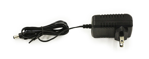 画像ギャラリー No.003のサムネイル画像 / 純正品よりも小さなファミコン＆スーファミ用ACアダプターが発売に