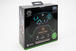 画像ギャラリー No.006のサムネイル画像 / 【PR】LED＆背面ボタン装備のPC＆Xbox用ゲームパッド「PowerA スペクトラ インフィニティ」は，8000円で買えるお買い得なゲームパッドだ