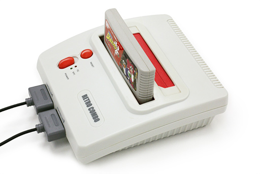 画像ギャラリー No.003のサムネイル画像 / ファミコンとスーファミのゲームを1台でプレイできる互換機「レトロコンボ RED V2」が6月中旬に発売