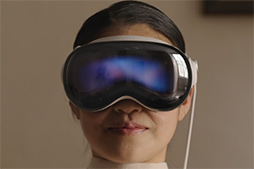 画像ギャラリー No.005のサムネイル画像 / AppleのXR HMD「Vision Pro」発表! 周囲を認識する「空間コンピューティング」を実現しつつ,Apple Arcadeのゲームもプレイできる