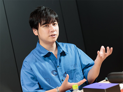 画像ギャラリー No.010のサムネイル画像 / 「XREAL Air」を使いこなすeスポーツキャスター 田口尚平氏にその魅力を聞く。ゲームが日常に溶け込むデバイスだ【PR】