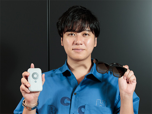 画像ギャラリー No.016のサムネイル画像 / 「XREAL Air」を使いこなすeスポーツキャスター 田口尚平氏にその魅力を聞く。ゲームが日常に溶け込むデバイスだ【PR】