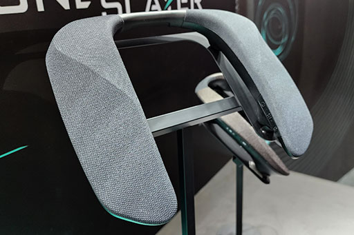 画像ギャラリー No.012のサムネイル画像 / ［TGS2023］リアルサラウンドのネックバンド型ワイヤレススピーカー「SC-GNW10」をパナソニックブースで体験してみよう