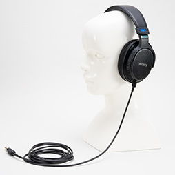 画像ギャラリー No.020のサムネイル画像 / 話題のソニー製モニターヘッドフォン「MDR-MV1」をゲームで使うとどうなるのか？　その実力を検証してみた［レビュー］