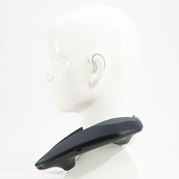 画像ギャラリー No.010のサムネイル画像 / パナソニックのネックバンド型ワイヤレススピーカー「SC-GNW10」は,身に付けるサラウンドスピーカーという新しい選択肢だ【PR】