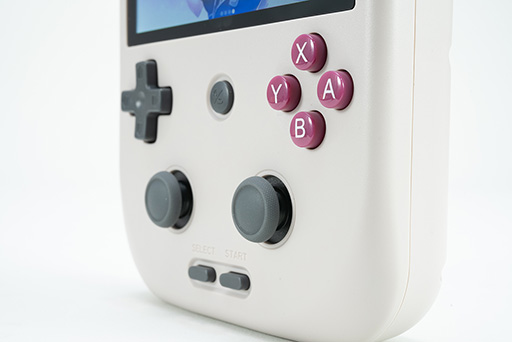 画像ギャラリー No.011のサムネイル画像 / ゲームボーイっぽいレトロゲーム特化のAndroidゲーム機「ANBERNIC RG405V」