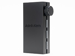 PCやゲーム機，スマートフォンを1台で高音質にできるUSB DAC「AK HB1」。ゲームサウンドの高音質化にも役立つ逸品だ【PR】