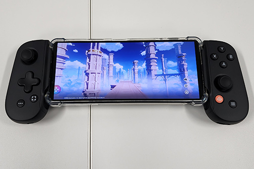 画像ギャラリー No.003のサムネイル画像 / iPhone,Android用の合体型ゲームパッド「Backbone One」をソースネクストが国内発売