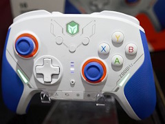 ポーリングレート2000Hzでメカニカルスイッチ採用，追加ボタンありのゲームパッドBIGBIG WON「BLITZ2」をTGS会場でポチった話［TGS2024］