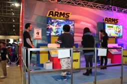 画像ギャラリー No.007のサムネイル画像 / ゲームファンとゲーム大会の祭典「闘会議2017」が開幕。Switch試遊やゲーム実況,大会などなど,注目ブースをチェックしてきた