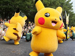 横浜みなとみらいにピカチュウ大量発生チュウ！ 「ポケモンワールドチャンピオンシップス2023横浜みなとみらいイベント」初日の様子をお届け