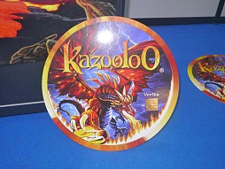 画像ギャラリー No.005のサムネイル画像 / ［TGS 2013］イスラエルからきた魔界の扉。出現した魔物の攻撃を，身体を動かして回避する！　ボードとアプリを融合させたARゲーム「Kazooloo」