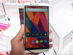 画像ギャラリー No.019のサムネイル画像 / FREETEL,Windows 10 Mobile搭載スマートフォン「KATANA」シリーズを発表。OSリリース後に最速での発売を目指す