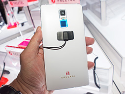 画像ギャラリー No.020のサムネイル画像 / FREETEL,Windows 10 Mobile搭載スマートフォン「KATANA」シリーズを発表。OSリリース後に最速での発売を目指す