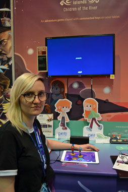 画像ギャラリー No.001のサムネイル画像 / ［gamescom］子供と家族でプレイ。フィギュアを使って操作するタブレットゲーム「ONiRi Island」とは