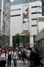 画像ギャラリー No.002のサムネイル画像 / 渋谷の街にジェフティとアヌビスが“いる”。ARカメラアプリ「ANUBIS ZONE OF THE ENDERS : M∀RS AR」のイベントが明日開催