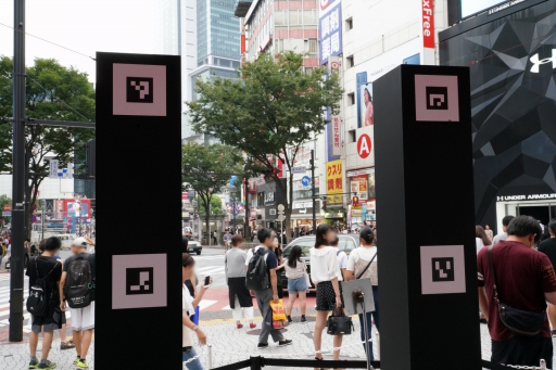 画像ギャラリー No.013のサムネイル画像 / 渋谷の街にジェフティとアヌビスが“いる”。ARカメラアプリ「ANUBIS ZONE OF THE ENDERS : M∀RS AR」のイベントが明日開催