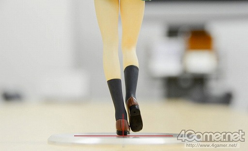 画像ギャラリー No.038のサムネイル画像 / 秋山殿，マジ天使！　「買い物Surfer リターンズ！」第1回は誰でも手軽に作れるカラーレジンキットの組み立てにチャレンジ（「買い物Surfer」第5回）