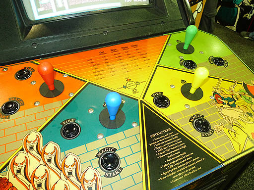画像ギャラリー No.007のサムネイル画像 / 今年もE3に「Videogame History Museum」が出展。レトロなアーケードゲーム筐体や家庭用ゲーム機がズラリ勢揃い