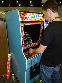 画像ギャラリー No.009のサムネイル画像 / 今年もE3に「Videogame History Museum」が出展。レトロなアーケードゲーム筐体や家庭用ゲーム機がズラリ勢揃い