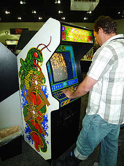 画像ギャラリー No.010のサムネイル画像 / 今年もE3に「Videogame History Museum」が出展。レトロなアーケードゲーム筐体や家庭用ゲーム機がズラリ勢揃い
