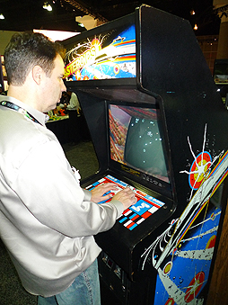 画像ギャラリー No.016のサムネイル画像 / 今年もE3に「Videogame History Museum」が出展。レトロなアーケードゲーム筐体や家庭用ゲーム機がズラリ勢揃い
