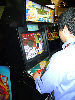 画像ギャラリー No.017のサムネイル画像 / 今年もE3に「Videogame History Museum」が出展。レトロなアーケードゲーム筐体や家庭用ゲーム機がズラリ勢揃い