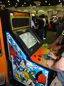 画像ギャラリー No.025のサムネイル画像 / 今年もE3に「Videogame History Museum」が出展。レトロなアーケードゲーム筐体や家庭用ゲーム機がズラリ勢揃い
