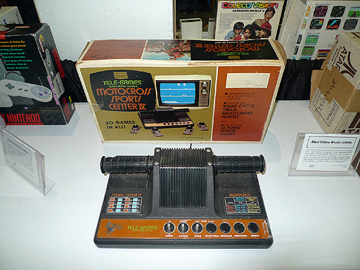 画像ギャラリー No.028のサムネイル画像 / 今年もE3に「Videogame History Museum」が出展。レトロなアーケードゲーム筐体や家庭用ゲーム機がズラリ勢揃い