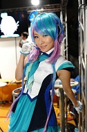 画像ギャラリー No.132のサムネイル画像 / ［TGS 2013］今年は早いぞ？　会場を彩る美女画像約220枚による「TGS 2013コンパニオン写真集Part1」を掲載