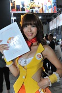 画像ギャラリー No.566のサムネイル画像 / ［TGS 2013］麗しの東京ゲームショウ2013コンパニオン写真集Part2を掲載。今度は900枚超の写真で綴る特盛版，2週間限定で「ZIPでくれ」にも対応