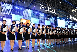 画像ギャラリー No.908のサムネイル画像 / ［TGS 2013］麗しの東京ゲームショウ2013コンパニオン写真集Part2を掲載。今度は900枚超の写真で綴る特盛版，2週間限定で「ZIPでくれ」にも対応