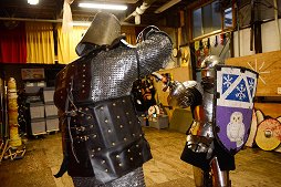 画像ギャラリー No.046のサムネイル画像 / 「DARK SOULS II」の剣術指導をしたジェイ・ノイズ氏に「騎士道剣術」を教えてもらった。中世文化を伝えるティンタジェルの門を叩く