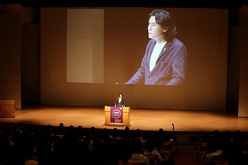画像ギャラリー No.003のサムネイル画像 / ［CEDEC 2014］冲方 丁氏の基調講演「物語の力」。物語の正体と，これまでの歴史，そしてこれから