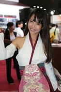 画像ギャラリー No.306のサムネイル画像 / ［TGS 2014］どーんと620枚，コンパニオンさんの艶姿を今年もZIPで固めてうｐしてみた。東京ゲームショウ2014コンパニオン写真集公開