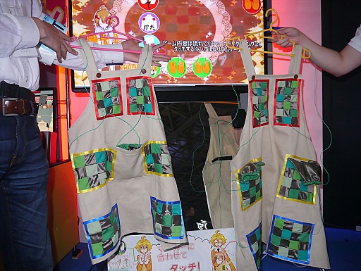 画像ギャラリー No.010のサムネイル画像 / ［TGS 2014］ハゲ頭をバーコードリーダーでスキャン，エプロンを着けてお遊戯，ネズミに乗って大冒険……神奈川工科大学ブースレポート＆インタビュー