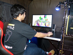 画像ギャラリー No.003のサムネイル画像 / ［TGS 2014］家族や上司の視線を気にせず“ぼっち”になれる，究極の一人空間「ぼっちてんと」を物販ブースで取材してきた