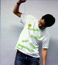 画像ギャラリー No.004のサムネイル画像 / ［CEDEC 2015］ディスプレイを着る？　「ゲーミング・スーツ」がもたらす新たなゲーム体験とは