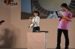 画像ギャラリー No.007のサムネイル画像 / ［TGS 2015］「イナウサ」の妖怪メダルや田中将大選手のサインボールなど，数々のレアアイテムが出品されたチャリティオークションをレポート