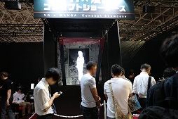 画像ギャラリー No.005のサムネイル画像 / ［TGS 2016］マンガ世界をVR化する「プロジェクトHikari」とは？　スクエニが挑戦する向こう側の世界に行く方法