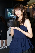 画像ギャラリー No.016のサムネイル画像 / ［TGS 2016］コンパニオン写真集第1弾掲載！　TGSを彩る美女を堪能あれ。もちろん「ZIPでくれ」にも対応