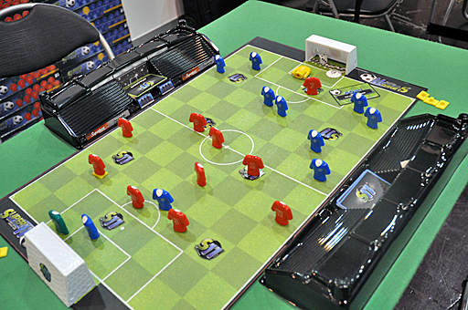 画像ギャラリー No.001のサムネイル画像 / ドイツのボードゲームイベント「SPIEL’16」で見かけた新作サッカーゲームをいくつか紹介
