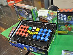 画像ギャラリー No.005のサムネイル画像 / ドイツのボードゲームイベント「SPIEL’16」で見かけた新作サッカーゲームをいくつか紹介