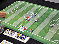 画像ギャラリー No.019のサムネイル画像 / ドイツのボードゲームイベント「SPIEL’16」で見かけた新作サッカーゲームをいくつか紹介