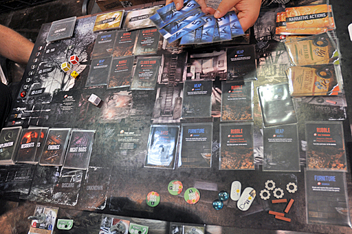 画像ギャラリー No.003のサムネイル画像 / ボードゲーム「This War of Mine: The Board Game」のプレイレポート。大反響を呼んだPC向けサバイバルゲームはどう再現されたのか