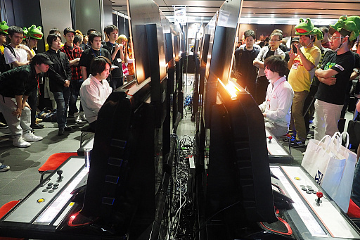 画像ギャラリー No.013のサムネイル画像 / 写真で振り返るEVO Japanプレ大会「賽[sài]」の2日間。メインタイトルの優勝者インタビューも掲載