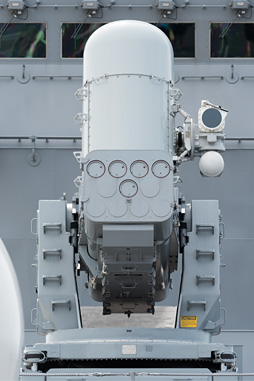 画像ギャラリー No.021のサムネイル画像 / 海上自衛隊のヘリコプター搭載護衛艦「かが」乗艦レポート
