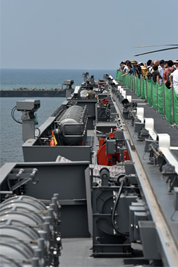 画像ギャラリー No.036のサムネイル画像 / 海上自衛隊のヘリコプター搭載護衛艦「かが」乗艦レポート